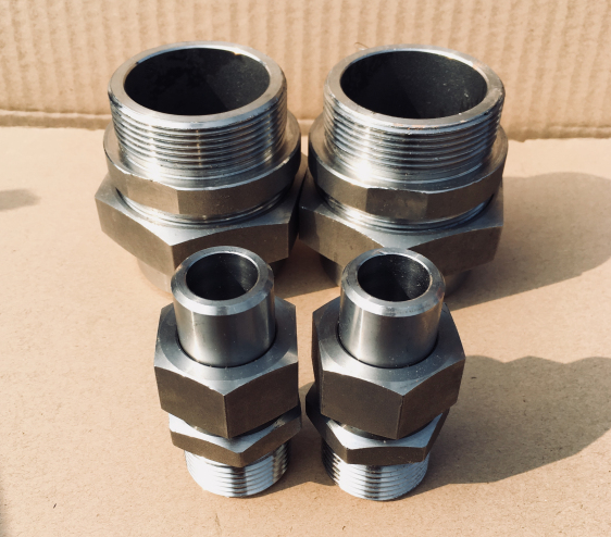 鍛製活接頭